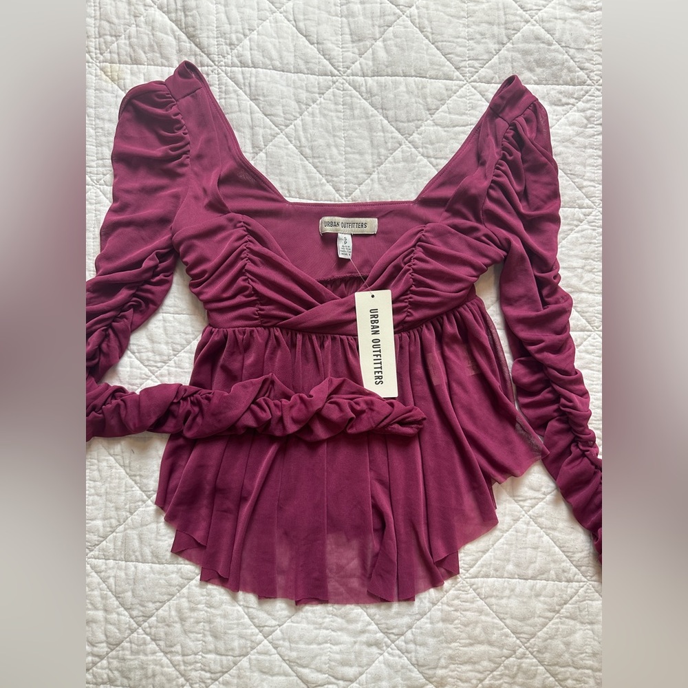 beautiful chiffon Urban Outfitters blouse in “pink”